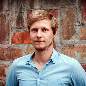 András